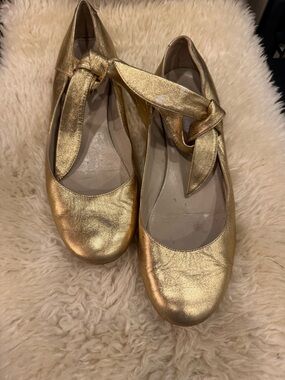 Metallic Gold Knot-Detail Women’s Ballet Flats
